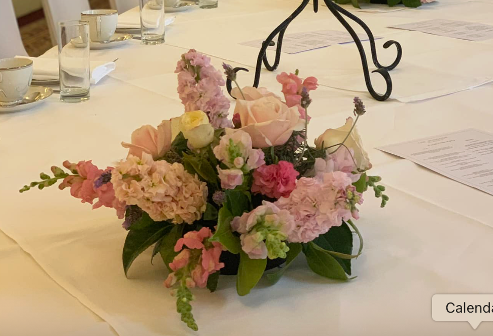Low Lying Guest Table Centrepiece