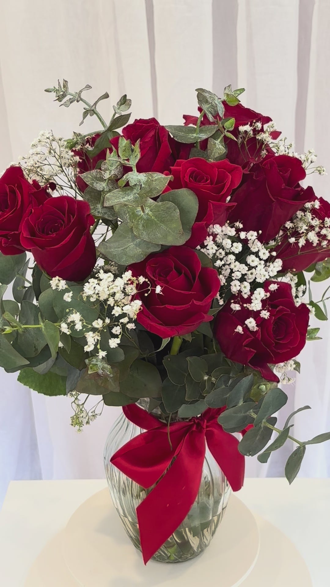 Load video: Valentines Limited Edition Boxed Bouquet 30% OFF