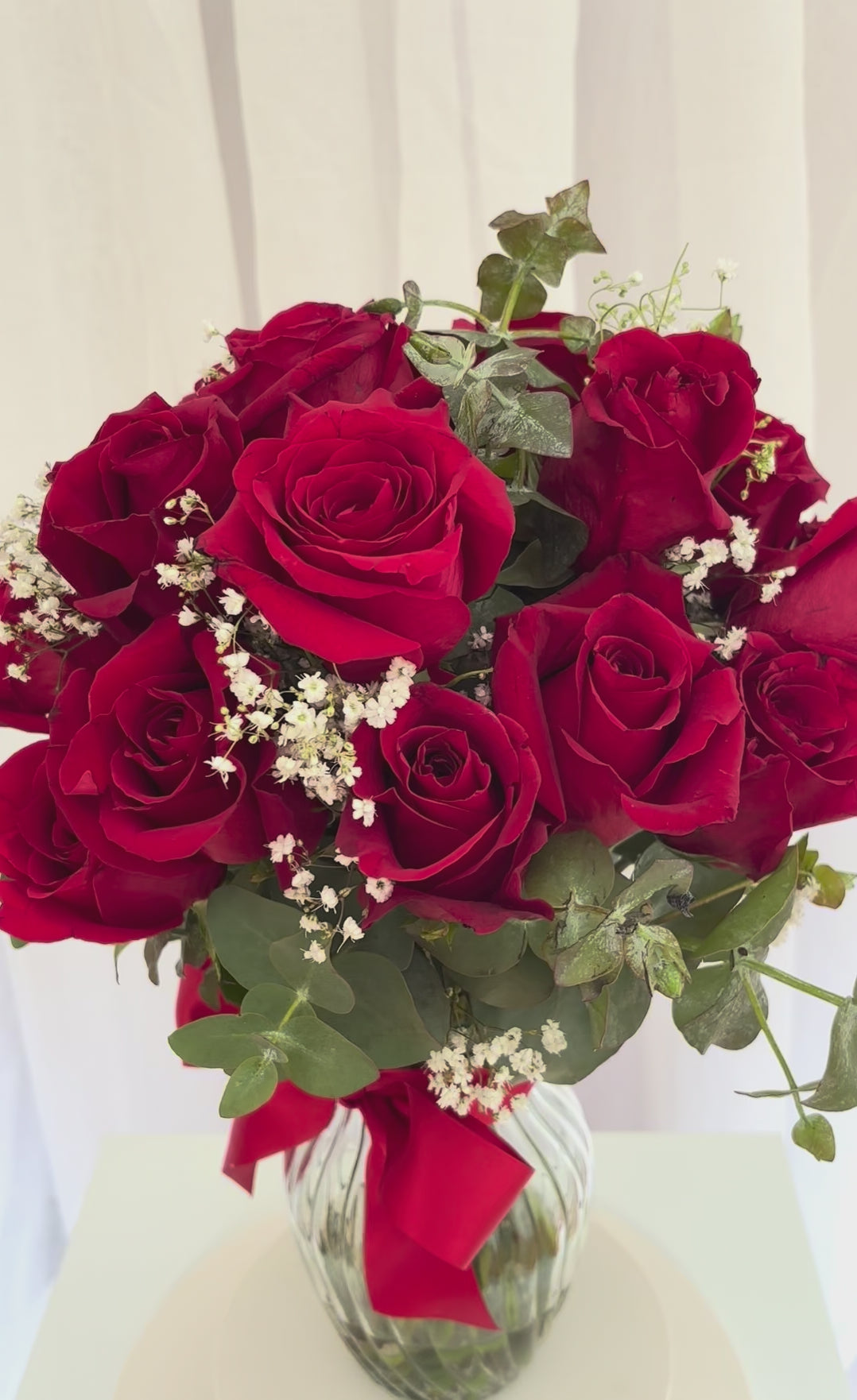 Load video: Valentines Limited Edition Boxed Bouquet 30% OFF